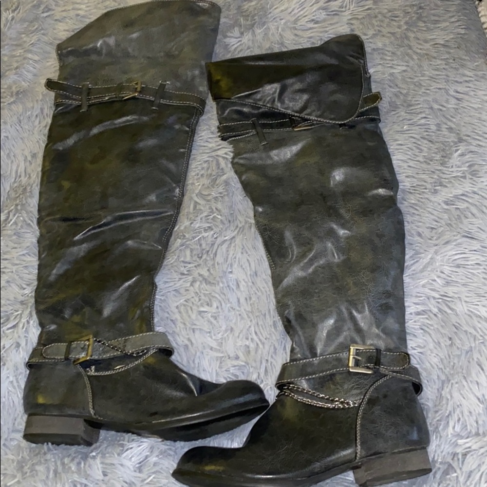 CHARLOTTE ROUSSE TALL GREY BOOT SIZE 9
